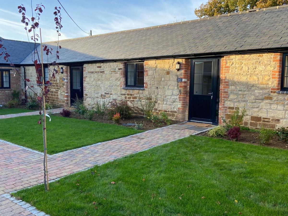 Potcote Farm Stables Accommodation Fudges Stable Towcester Exterior foto